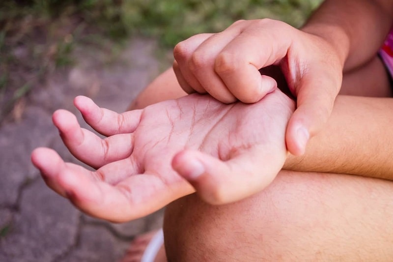 Как сохранить молодость кожи рук: правила и рекомендации